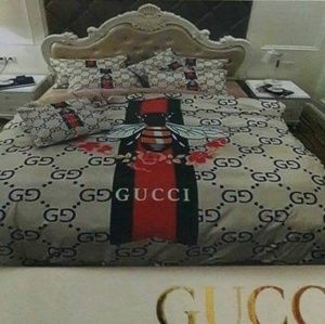 Gucci sheets